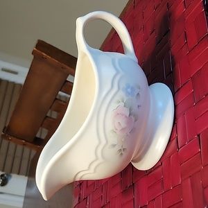 Pfaltzgraff Tea Rose Gravy Server